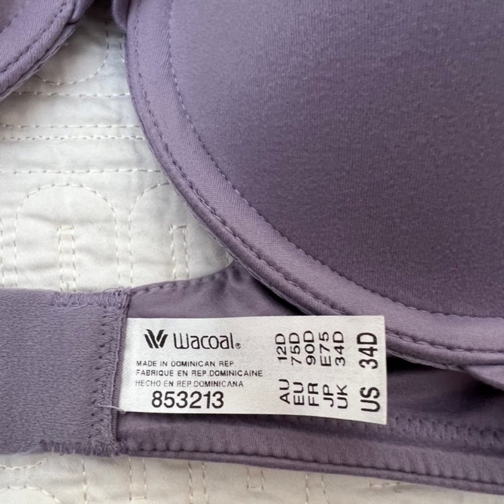 A pair of Wacoal 34 D Perfect Primer Underwire T-Shirt Bras - Picture 6 of 10